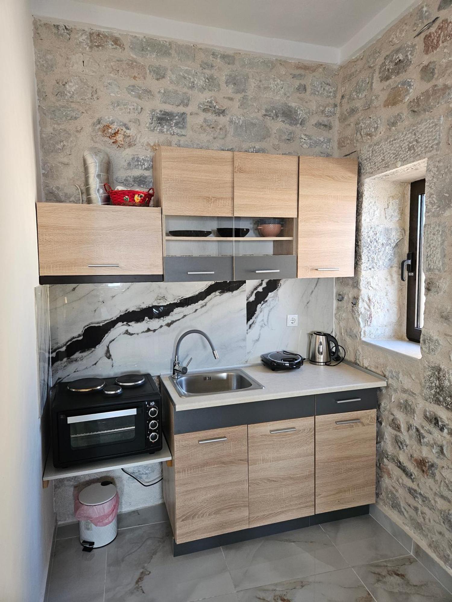 Rigas Stone Tower East Mani 1 * Mína