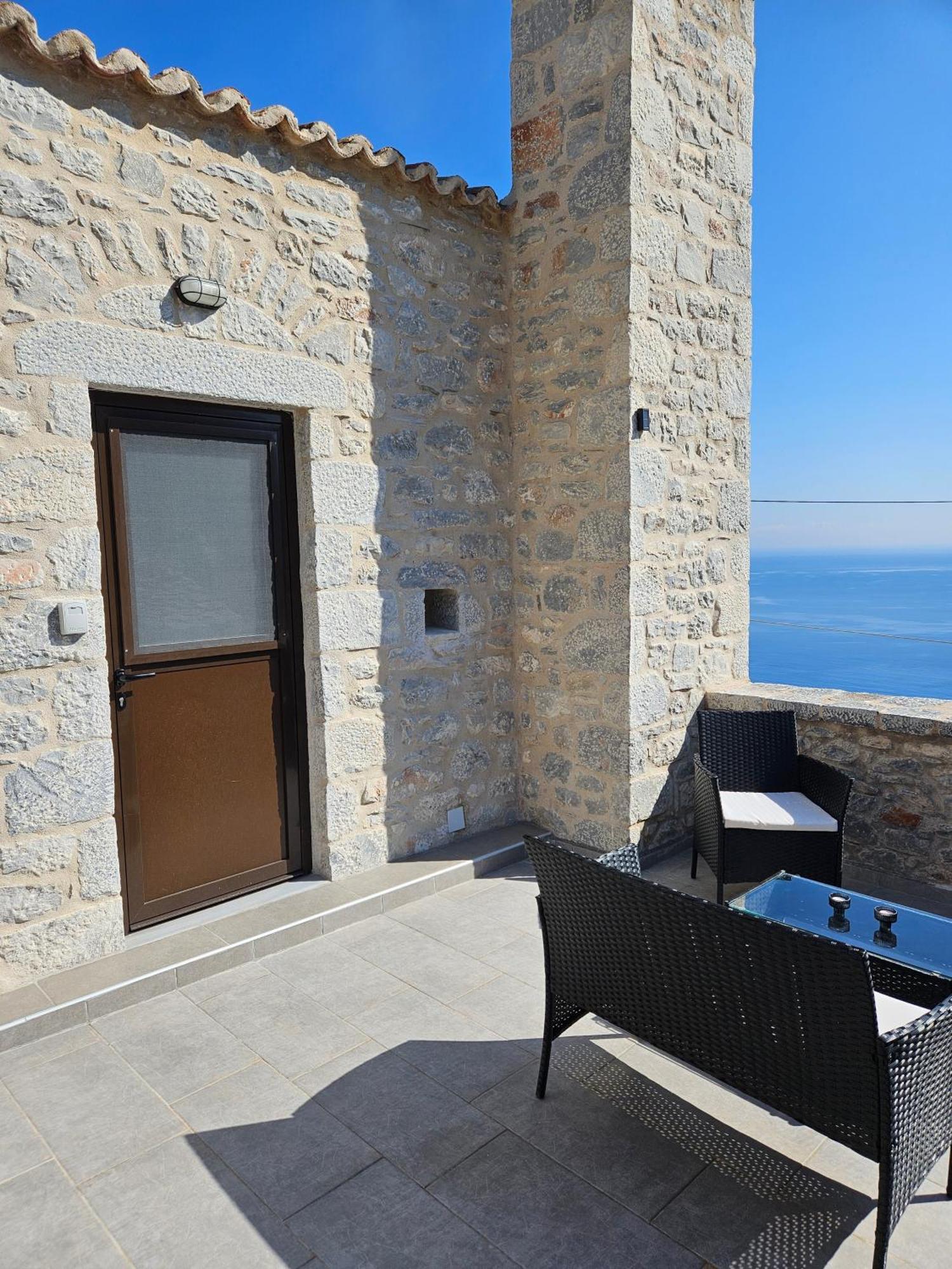 Apartment Rigas Stone Tower East Mani 1