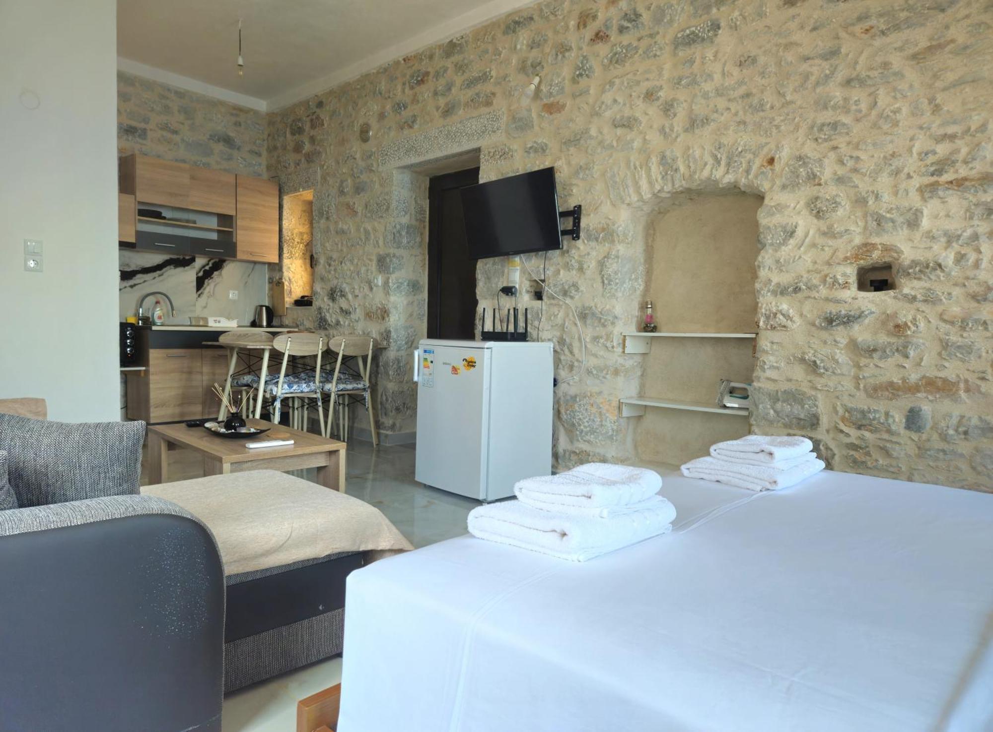 Rigas Stone Tower East Mani 1 Apartment *